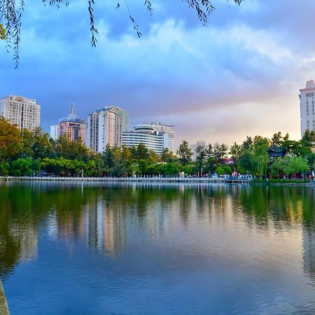 Grand Park Kunming Hotel Exterior photo