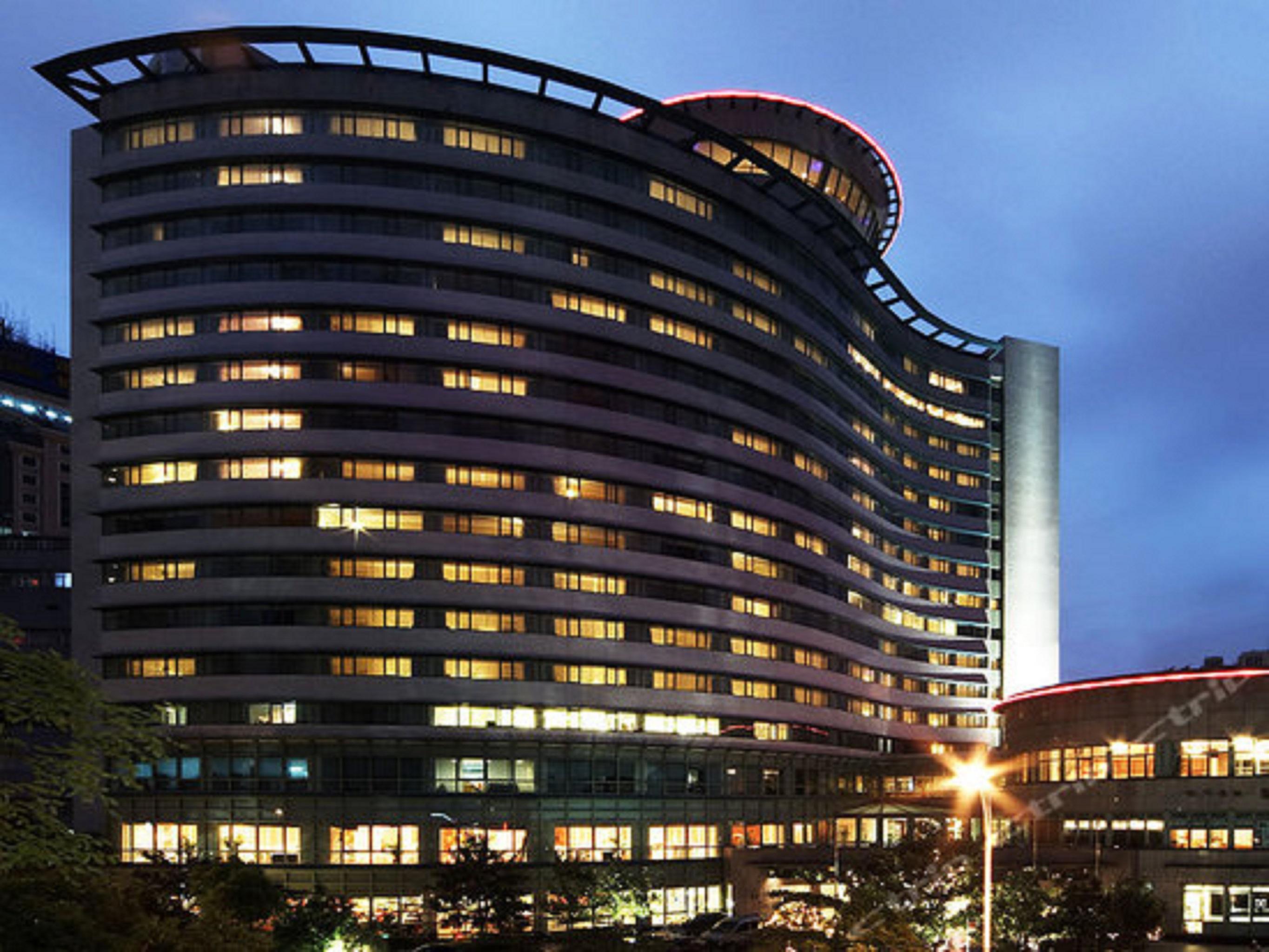 Grand Park Kunming Hotel Exterior photo